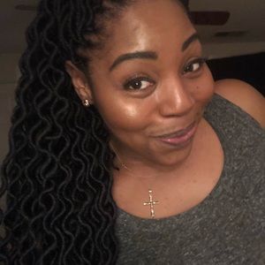 Meet your Posher, Carla